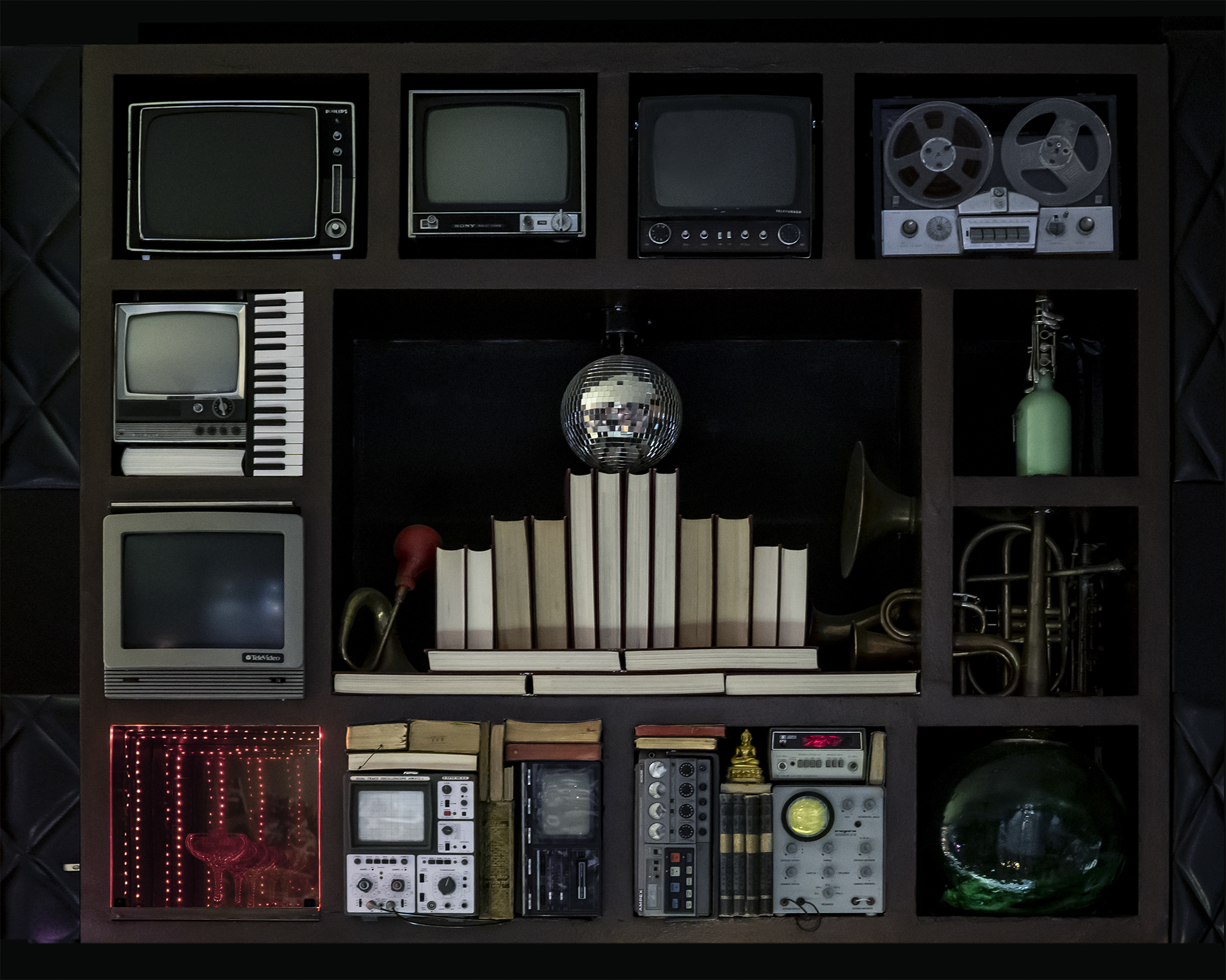 Bookcase Guzzo •